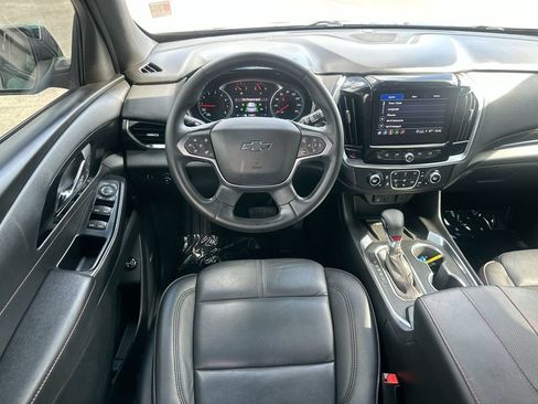 Certified 2023 Chevrolet Traverse RS FWD image 22