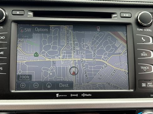 Used 2019 Toyota Highlander XLE AWD/4WD image 19