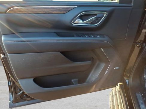 Used 2024 Chevrolet Tahoe Premier image 16