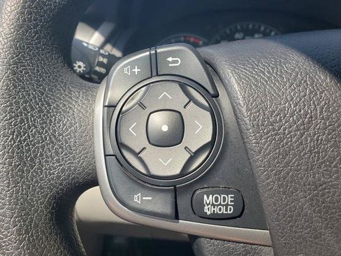 Used 2014 Toyota Camry LE FWD image 22