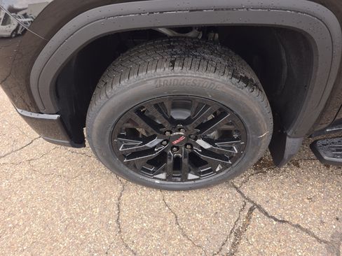 New 2026 GMC Sierra 1500 Elevation w/ Preferred Package AWD/4WD image 11