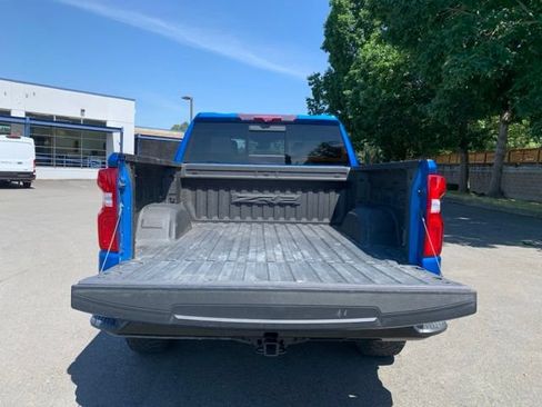 Used 2023 Chevrolet Silverado 1500 ZR2 w/ Technology Package AWD/4WD image 5