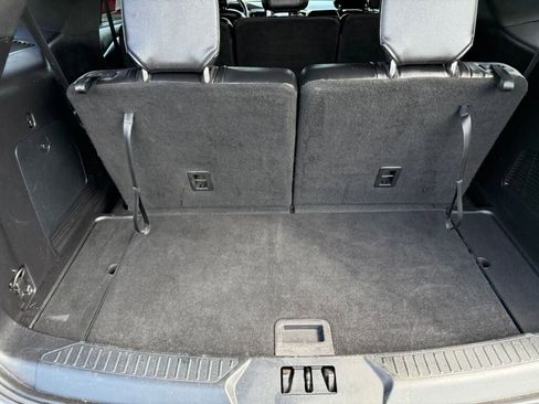 Used 2020 Ford Explorer XLT w/ Equipment Group 202A image 33