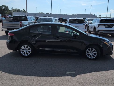 Used 2024 Toyota Corolla LE FWD image 9