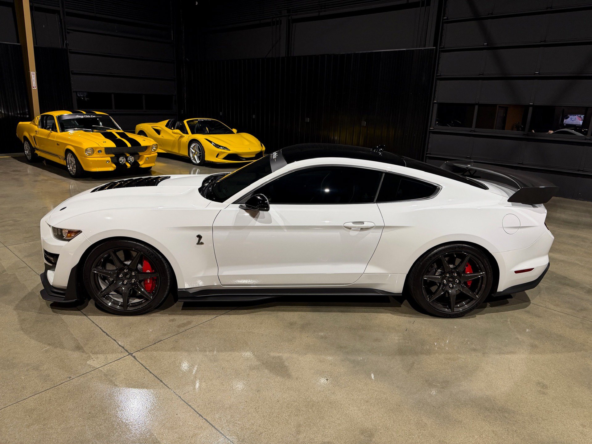 Used 2022 Ford Mustang Shelby GT500 w/ Carbon Fiber Track Pack RWD image 43