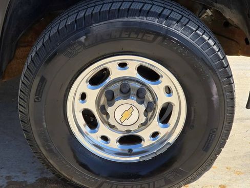 Used 2002 Chevrolet Silverado 2500 LS w/ Off-Road Skid Plate Pkg AWD/4WD image 22