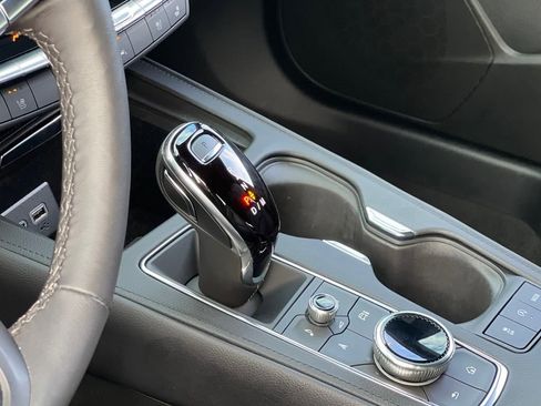 Used 2024 Cadillac XT4 Premium Luxury image 19