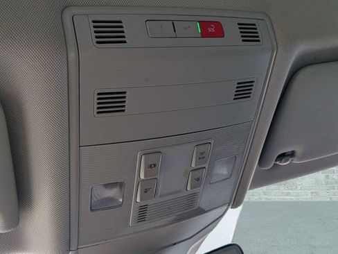 Used 2024 Volkswagen Jetta SE FWD image 20
