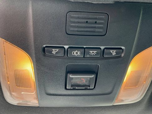 Used 2021 Toyota Corolla SE FWD image 18