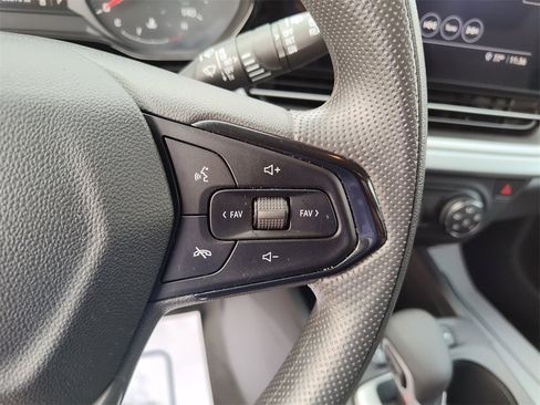 Used 2025 Chevrolet Trax LS image 26