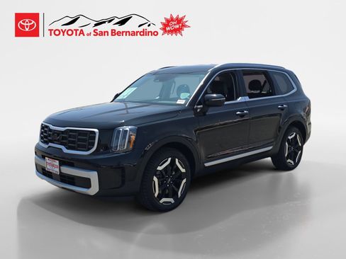 Used 2024 Kia Telluride S AWD/4WD image 1