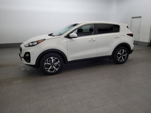 Used 2020 Kia Sportage LX AWD/4WD image 2