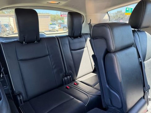 Used 2017 INFINITI QX60 FWD w/ Premium Plus Package image 14