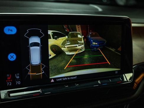 Used 2024 Volkswagen Atlas SE image 23