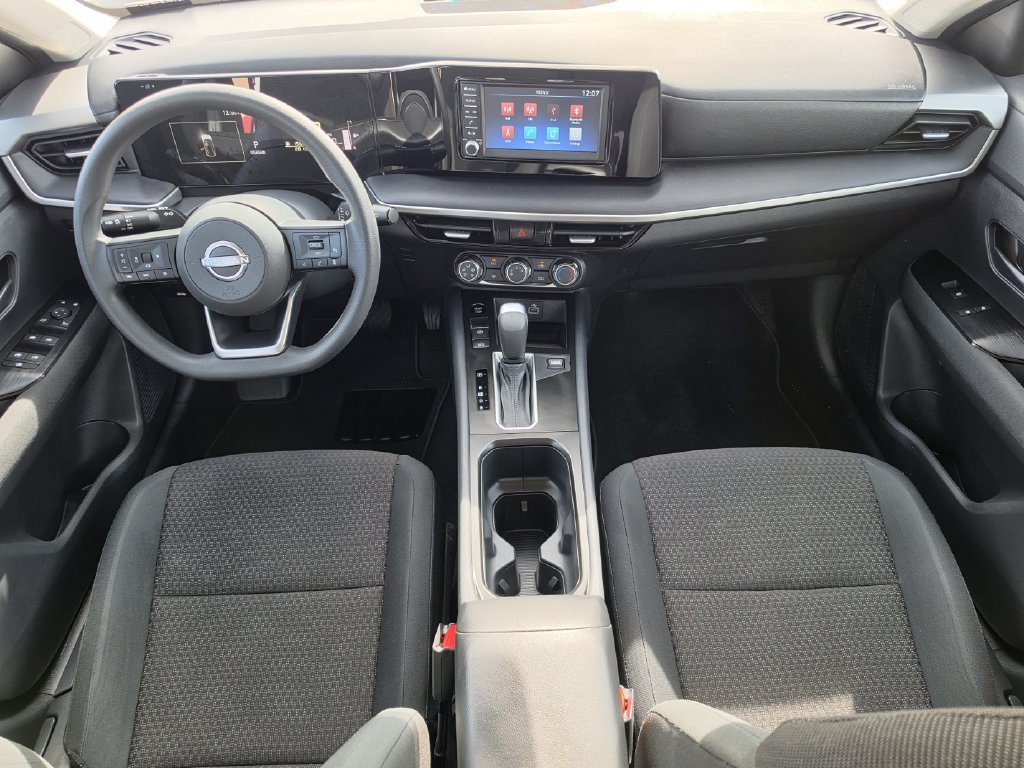 Used 2025 Nissan Kicks S FWD image 12