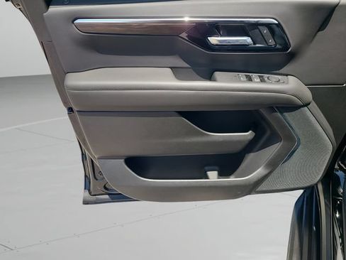New 2026 Chevrolet Suburban LS w/ LPO, Dark Essentials Package RWD image 19
