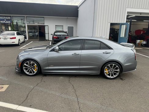 Used 2018 Cadillac ATS V w/ Carbon Fiber Package RWD image 11
