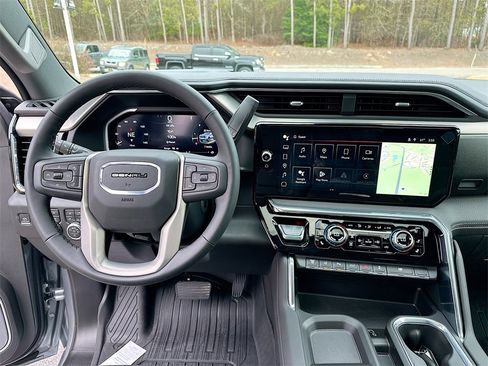 New 2026 GMC Sierra 3500 Denali w/ Denali Reserve Package image 19