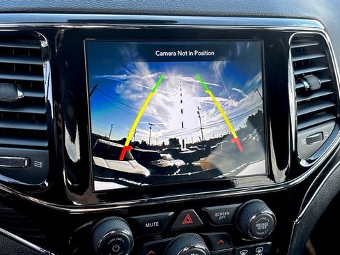 Used 2021 Jeep Grand Cherokee Limited w/ Quick Order Package 28K 80th image 19