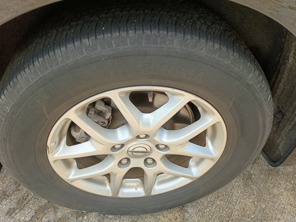 Used 2024 Chrysler Pacifica Touring-L FWD image 15