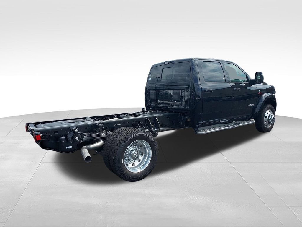 New 2026 RAM 5500 4x4 Crew Cab w/ Laramie Trim Package image 5