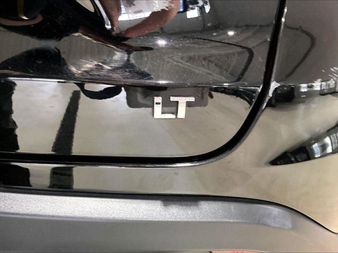 Used 2025 Chevrolet Trax LT image 9