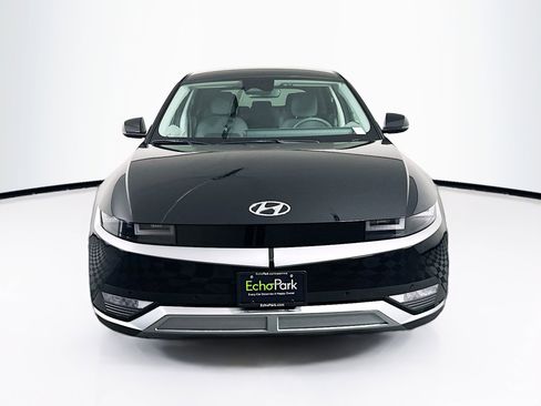 Used 2024 Hyundai Ioniq 5 SEL image 2