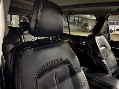 Used 2023 Jeep Grand Cherokee 4WD 4xe image 6