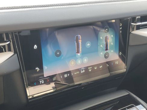New 2026 Lincoln Navigator L Reserve AWD/4WD image 24