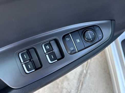 Used 2019 Kia Optima LX FWD image 11