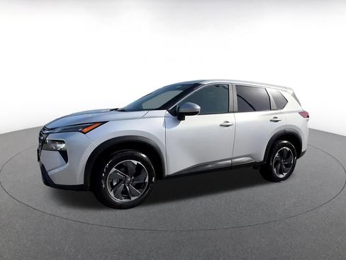 Used 2025 Nissan Rogue SV FWD image 8