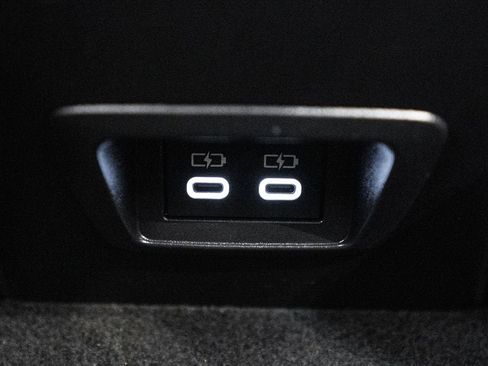 Certified 2024 Toyota Corolla Cross XLE image 30