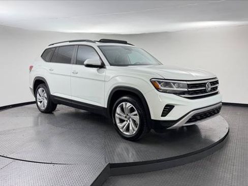 Used 2023 Volkswagen Atlas SE w/ Panoramic Sunroof Package FWD image 11