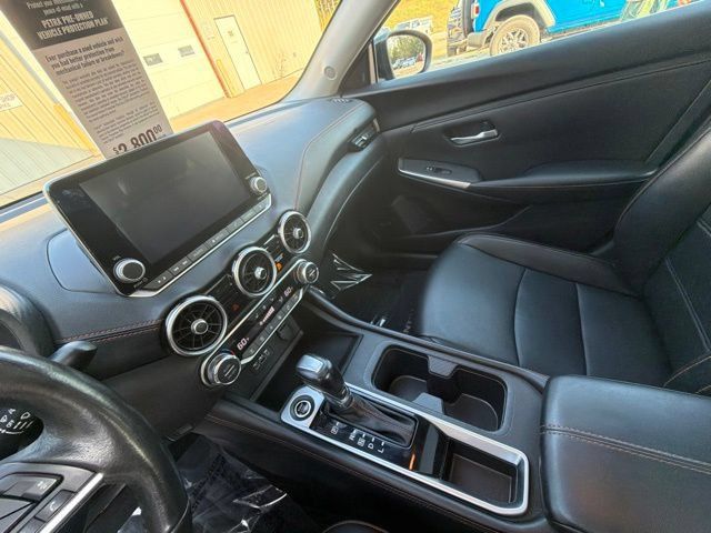 Used 2023 Nissan Sentra SR w/ SR Premium Package FWD image 27