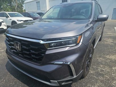 Used 2025 Honda Pilot Touring