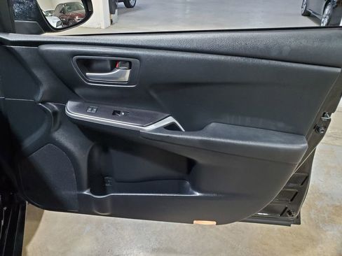 Used 2015 Toyota Camry LE image 15