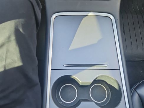 Used 2023 Tesla Model 3 Standard Range image 19