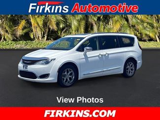 Used 2019 Chrysler Pacifica Limited FWD video 1