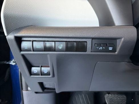 Used 2024 Toyota Sienna XSE AWD/4WD image 26