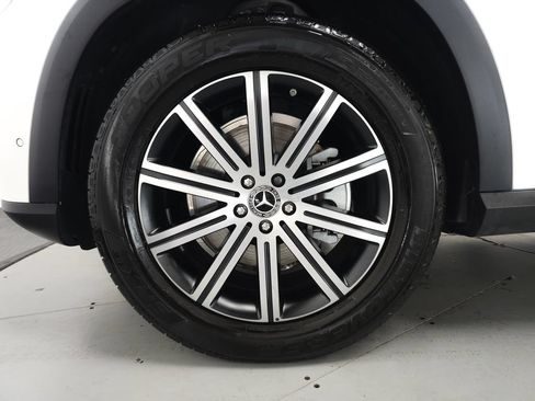 Certified 2026 Mercedes-Benz GLE 350 4MATIC image 37