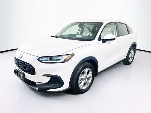 Used 2025 Honda HR-V LX image 3