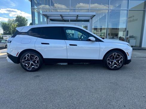 Certified 2024 BMW iX xDrive50 w/ Premium Package AWD/4WD image 2