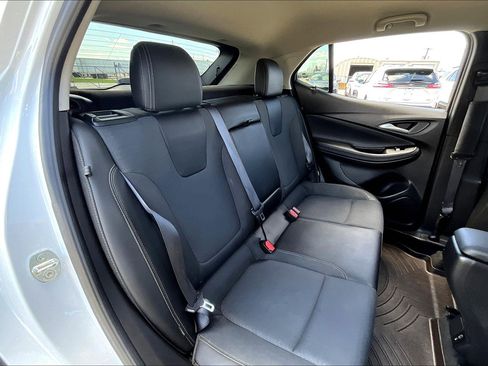 Used 2021 Buick Encore GX Select image 17