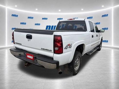 Used 2005 Chevrolet Silverado 2500 LS w/ Heavy-Duty Power Package AWD/4WD image 7