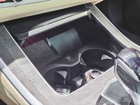 Used 2022 BMW X5 xDrive40i w/ Parking Assistance Package image 19