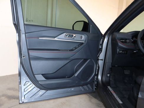 New 2026 Ford Explorer ST-Line image 31