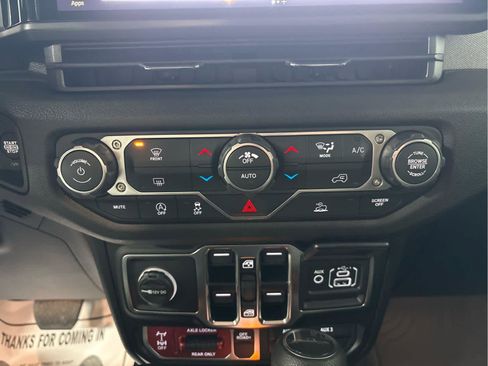 New 2026 Jeep Gladiator Mojave AWD/4WD image 15