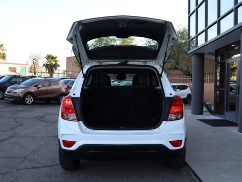 Used 2020 Chevrolet Trax LS FWD image 22