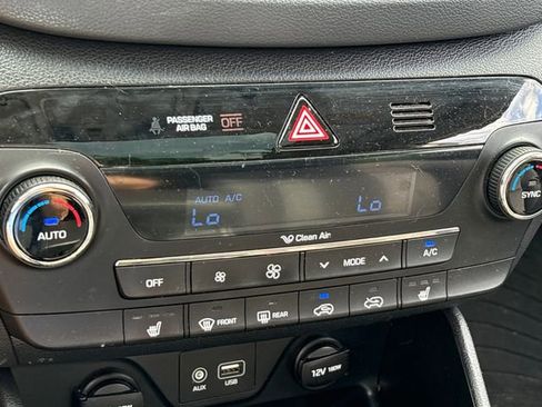 Used 2018 Hyundai Tucson Value AWD/4WD image 16
