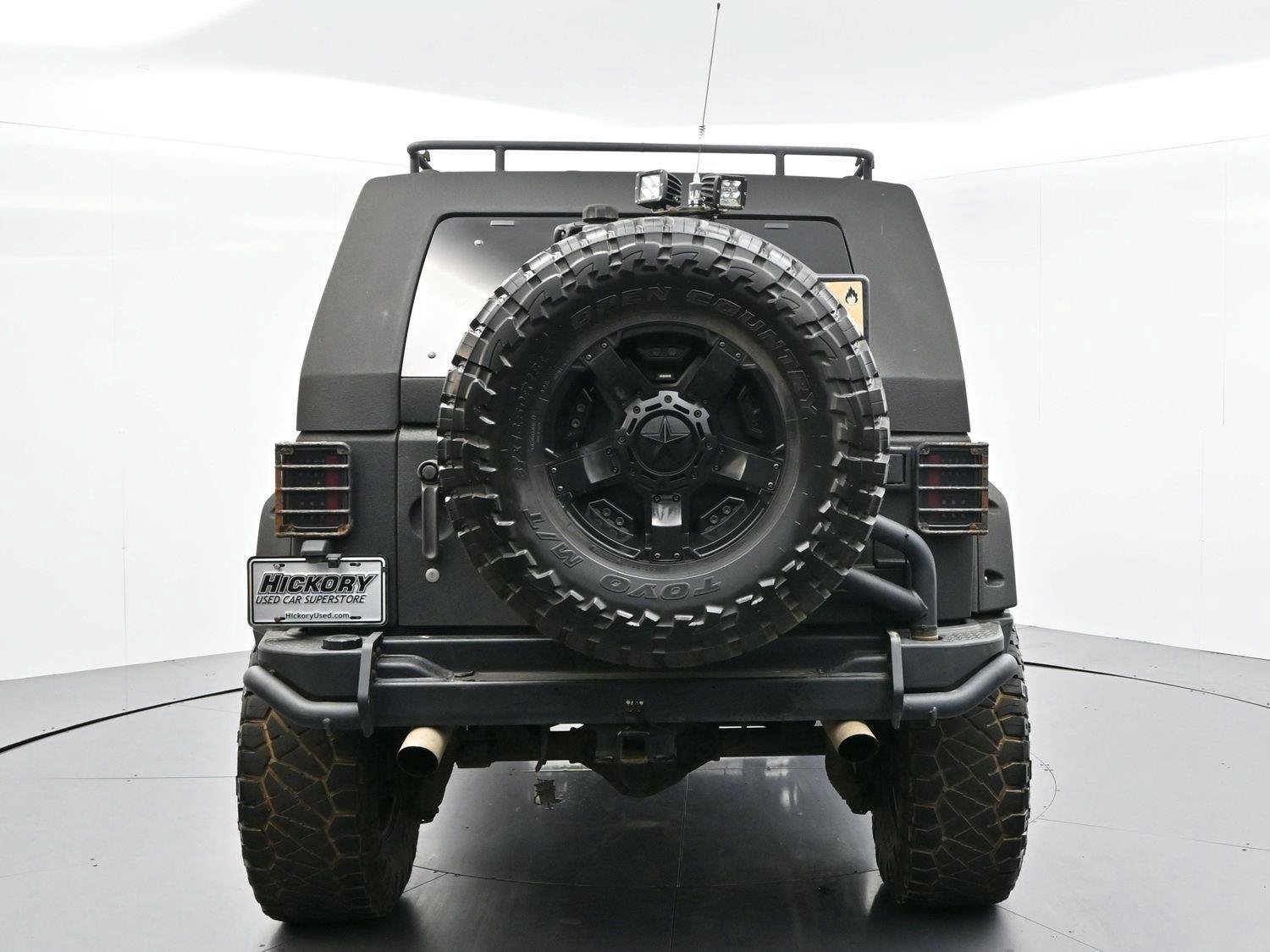 Used 2017 Jeep Wrangler Unlimited Rubicon AWD/4WD image 6